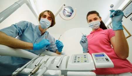 Intervention chirurgien-dentiste